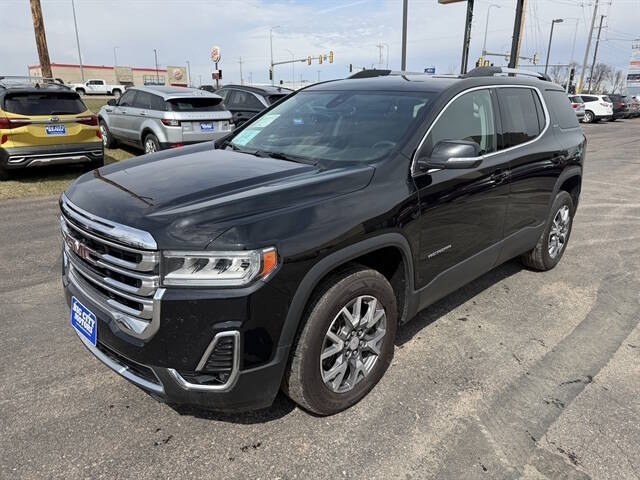 2023 GMC Acadia SLT