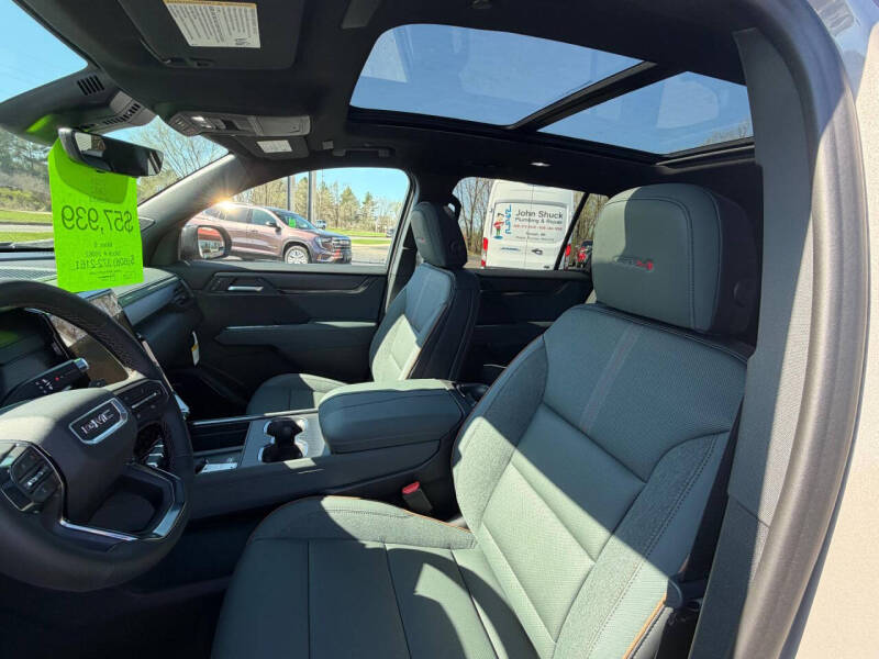 2026 GMC Acadia AT4