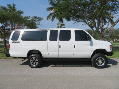 2014 Ford E-Series E-350 SD XLT
