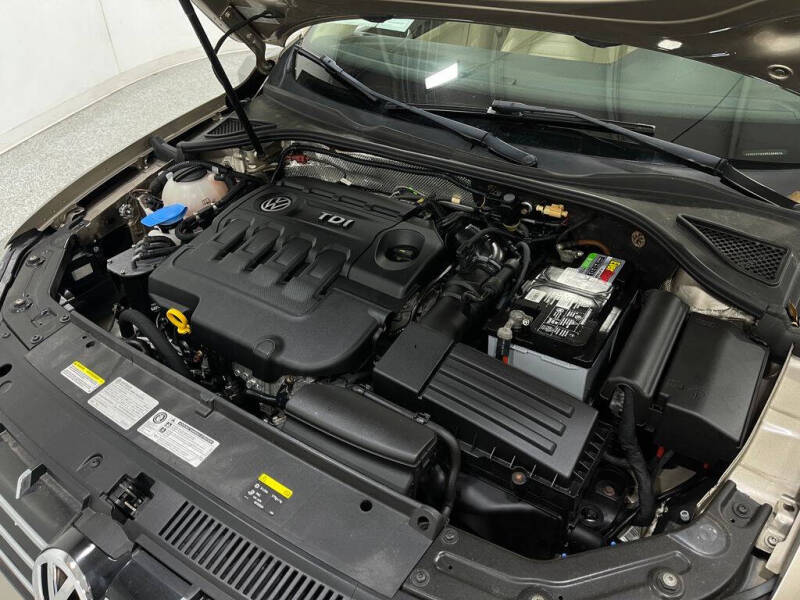 2015 Volkswagen Passat 2.0L TDI SEL Premium