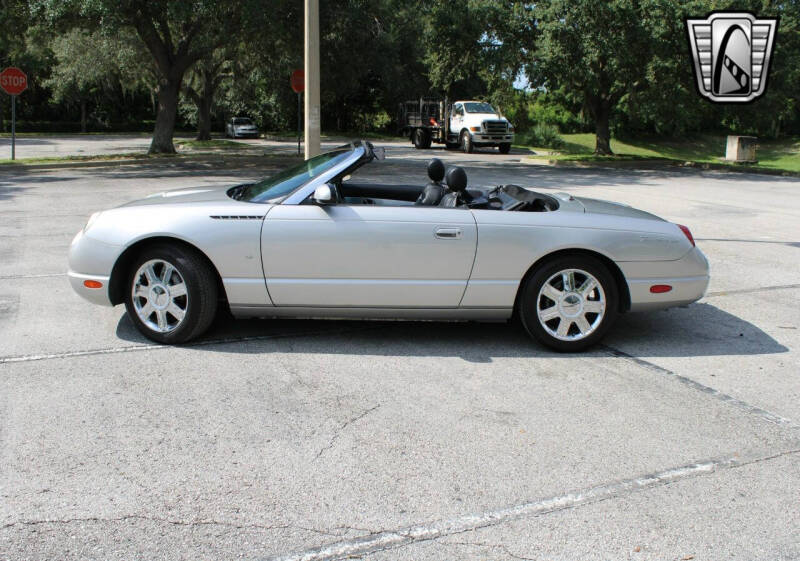 2004 Ford Thunderbird Deluxe