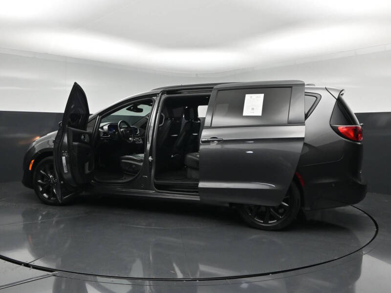 2019 Chrysler Pacifica Touring L Plus