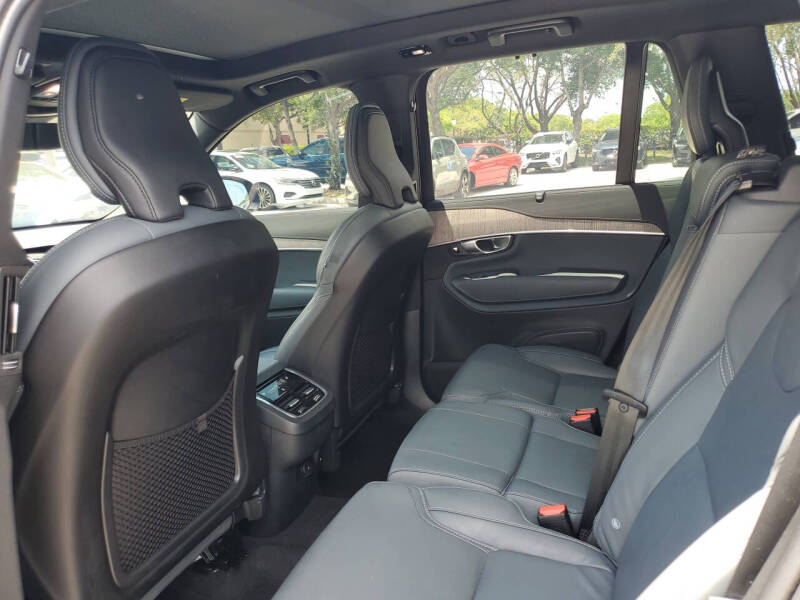 2024 Volvo XC90 B6 Ultimate Bright Theme 7P