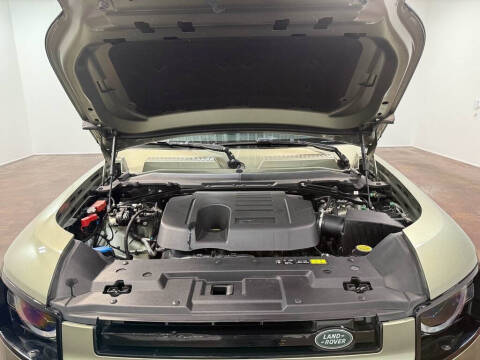 2024 Land Rover Defender 90 P400 X-Dynamic SE