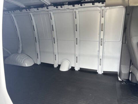 2025 Chevrolet Express 2500