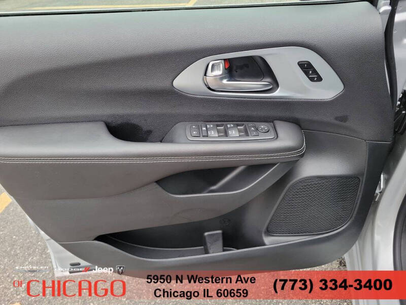 2026 Chrysler Pacifica Limited