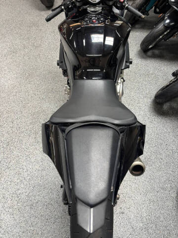 2015 Yamaha YZF-R1