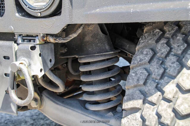 2014 AM General Hummer