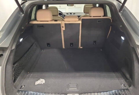 2022 Porsche Cayenne Coupe Platinum Edition