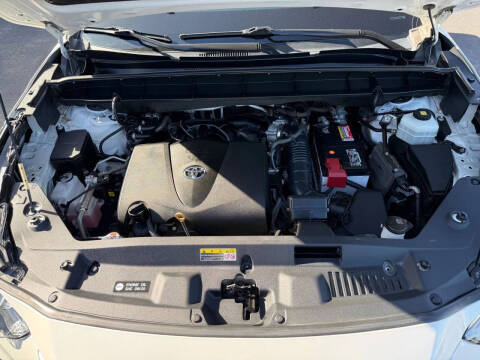 2021 Toyota Highlander LE