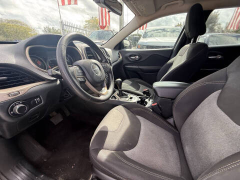 2016 Jeep Cherokee Sport Altitude