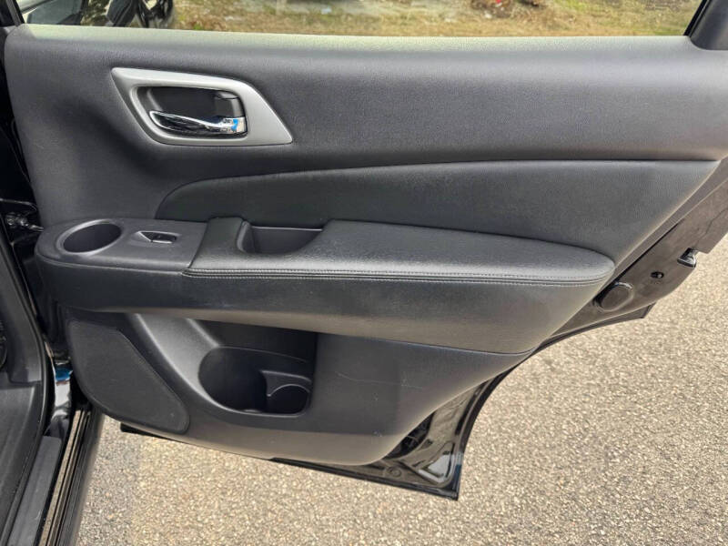 2018 Nissan Pathfinder SL