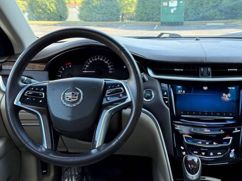 2013 Cadillac XTS Luxury Collection