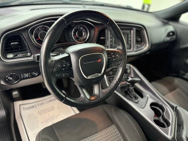 2015 Dodge Challenger SXT