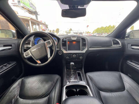 2011 Chrysler 300 Limited