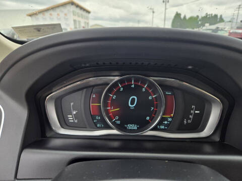 2015 Volvo XC60 T6 Platinum