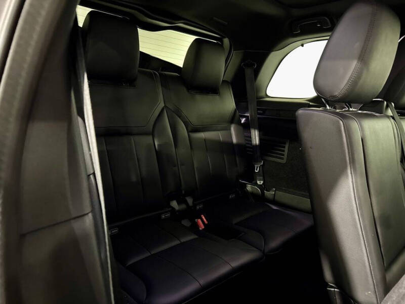 2020 Land Rover Discovery Landmark Edition