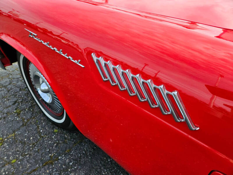 1957 Ford Thunderbird