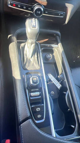 2019 Volvo XC90 T5 Momentum