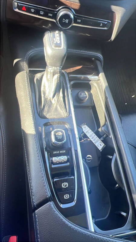 2019 Volvo XC90 T5 Momentum