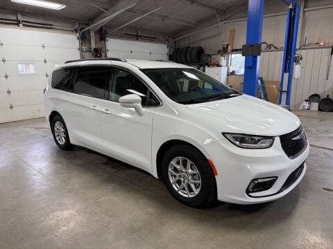 2022 Chrysler Pacifica Touring L