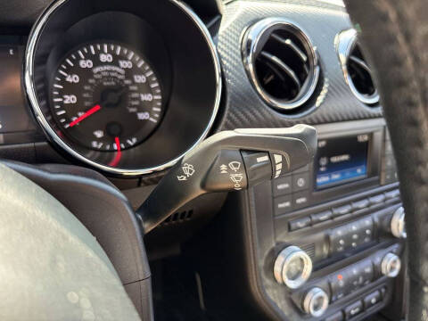 2016 Ford Mustang V6