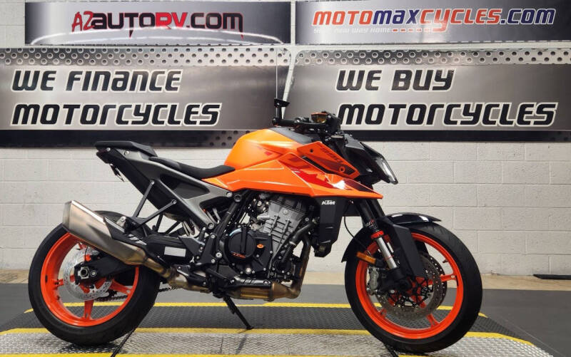 2024 KTM 990 Duke