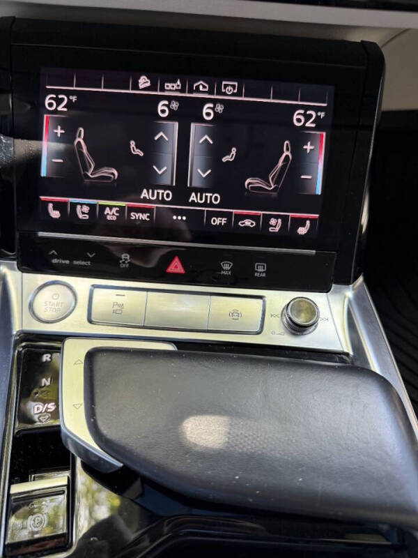 2019 Audi e-tron quattro Premium Plus