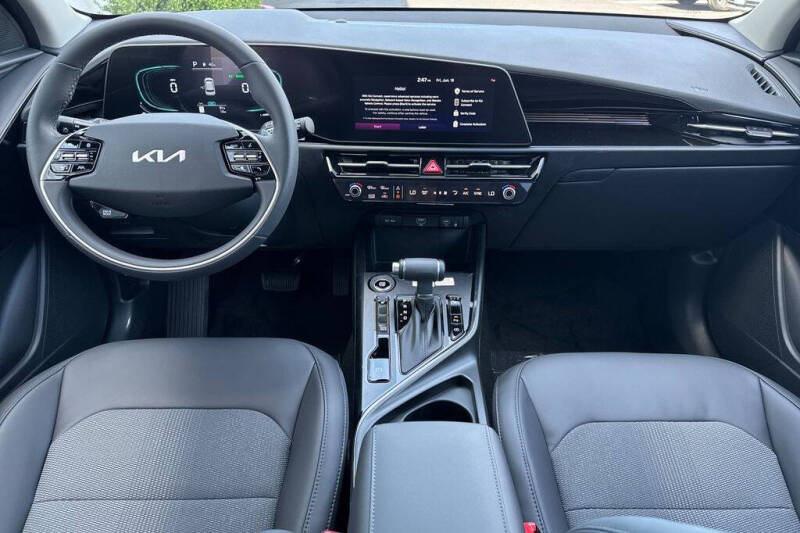 2026 Kia Niro EX