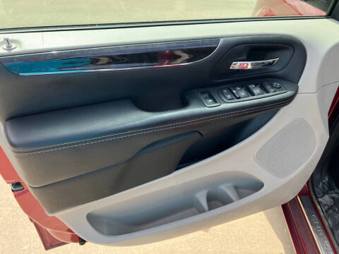 2015 Chrysler Town and Country Touring