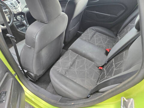 2011 Ford Fiesta SES