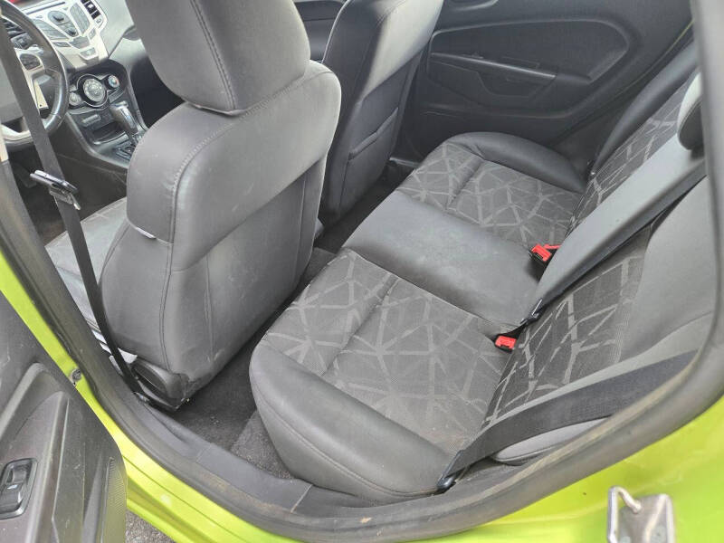 2011 Ford Fiesta SES