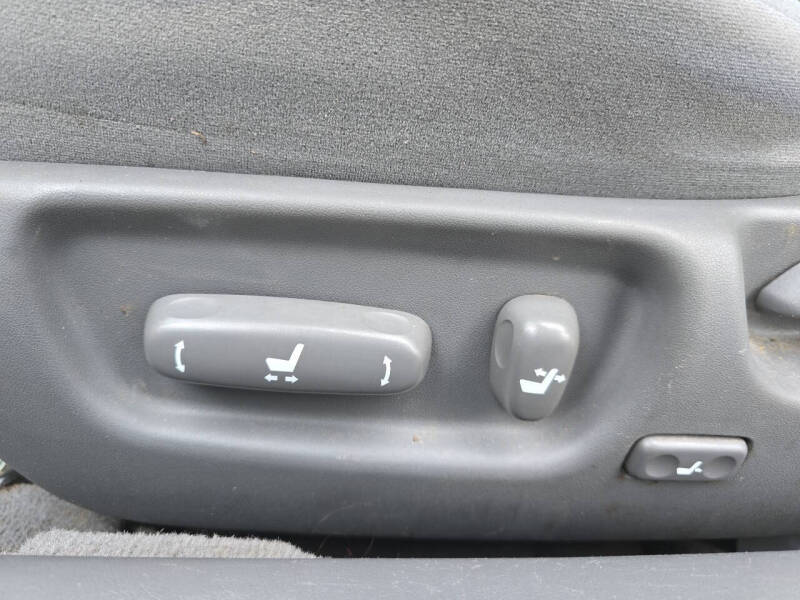 2004 Toyota Camry Solara SLE