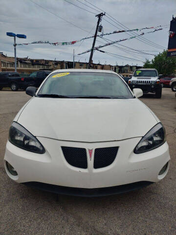 2005 Pontiac Grand Prix for sale at Zor Ros Motors Inc. in Melrose Park IL