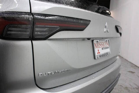 2025 Mitsubishi Outlander SE