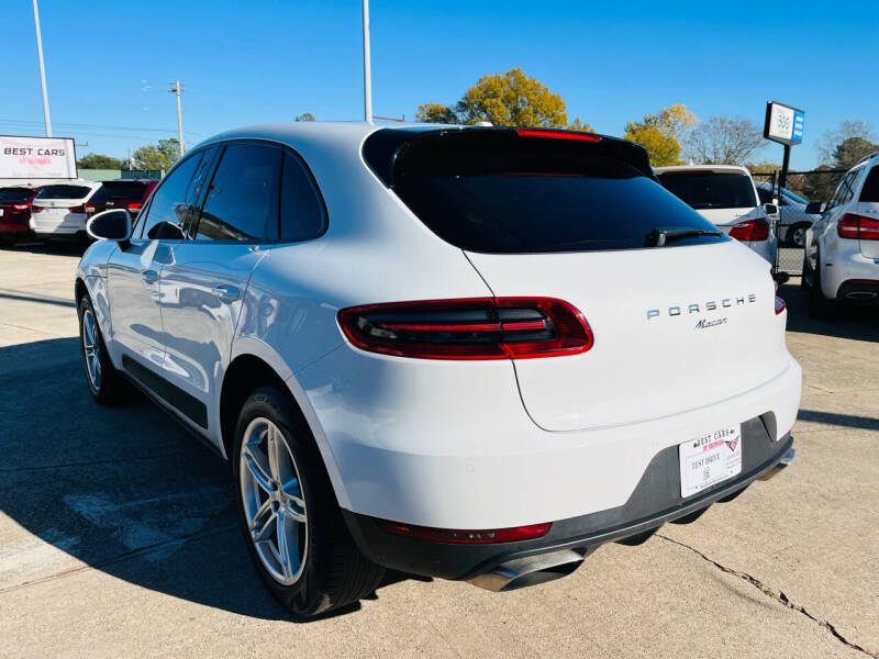 2017 Porsche Macan Base photo 8