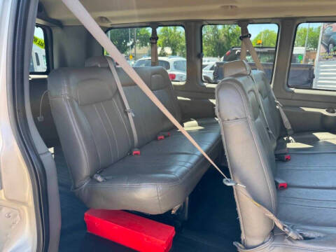 2012 GMC Savana LS 1500