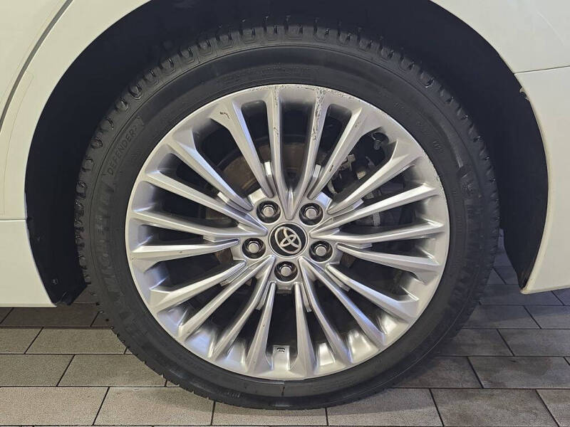 2020 Toyota Avalon Hybrid Limited