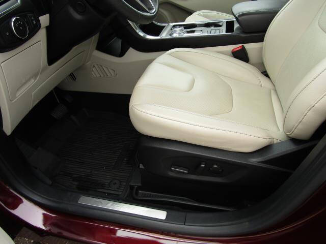 2022 Ford Edge Titanium