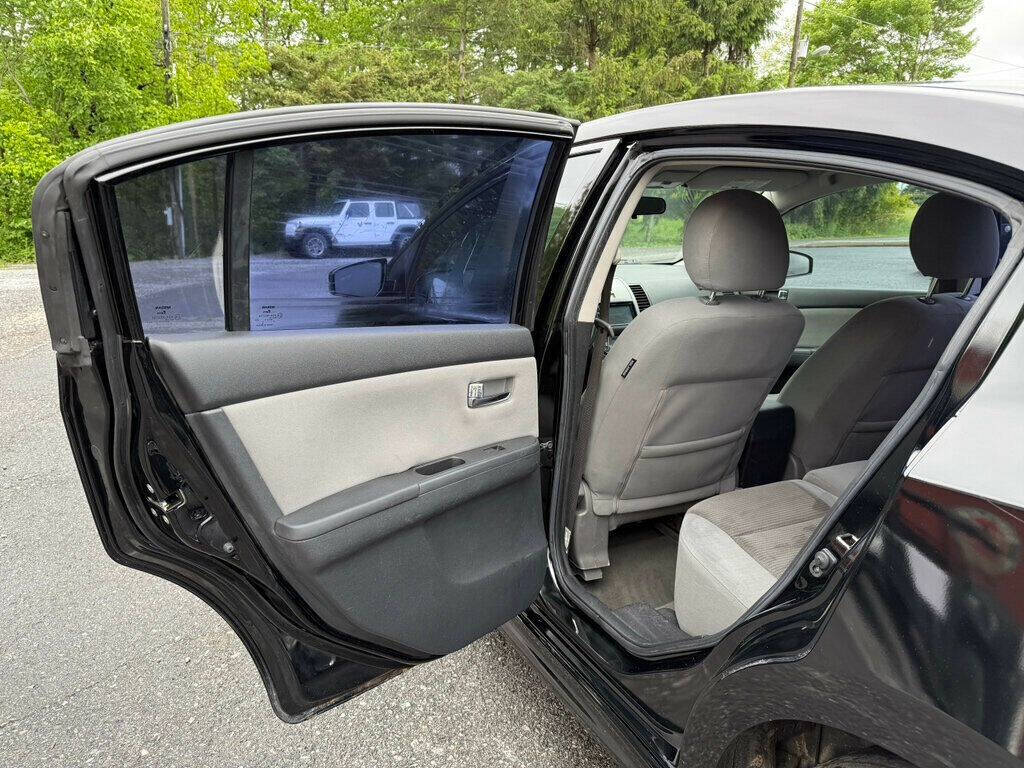 2010 Nissan Sentra 26