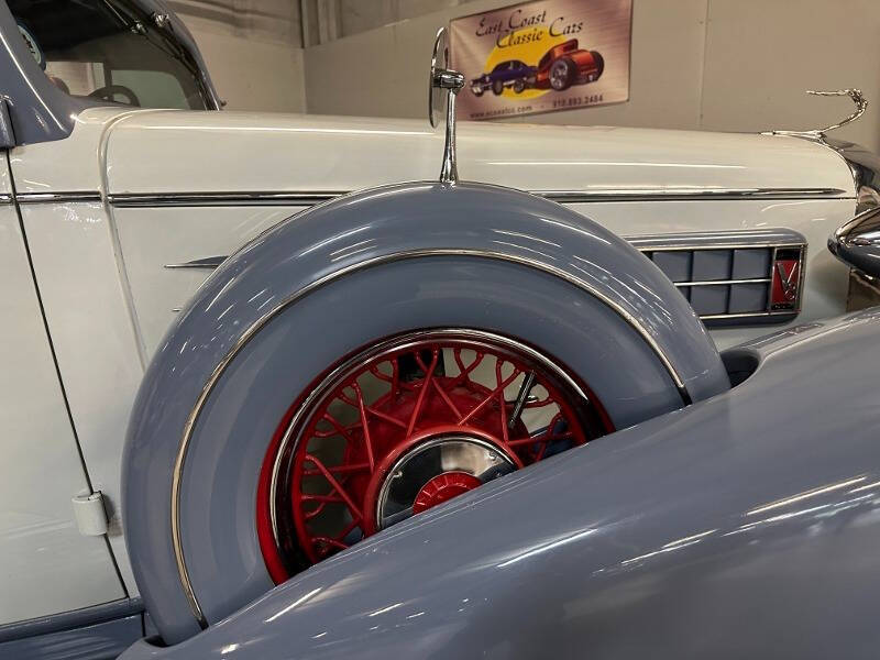 1935 Cadillac 355 Imperial