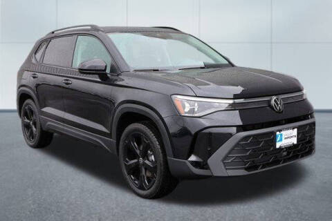 2025 Volkswagen Taos SE Black 4Motion