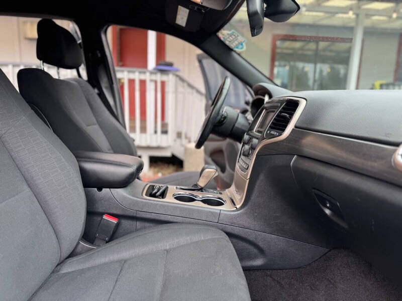 2016 Jeep Grand Cherokee Laredo