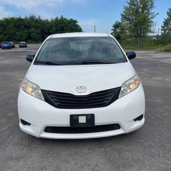 2017 Toyota Sienna L 7-Passenger