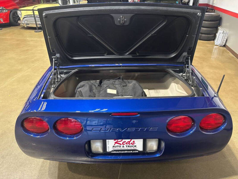 2004 Chevrolet Corvette