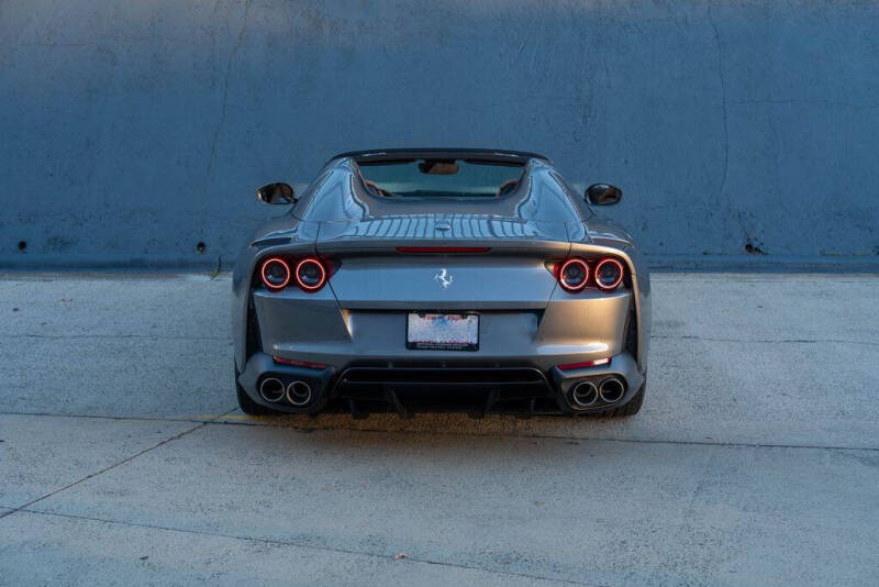 2022 Ferrari 812 GTS