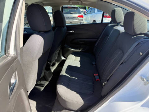 2017 Chevrolet Sonic LT Auto