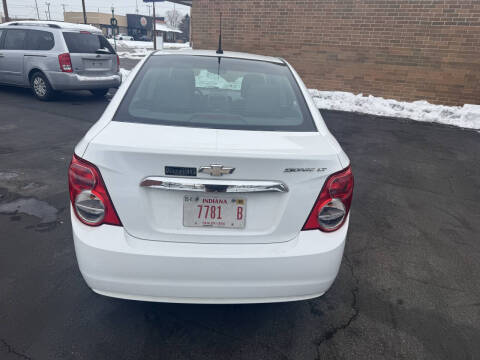 2013 Chevrolet Sonic LT Auto