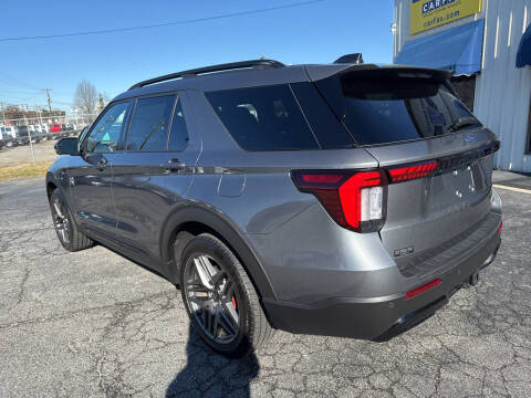 2025 Ford Explorer ST-Line