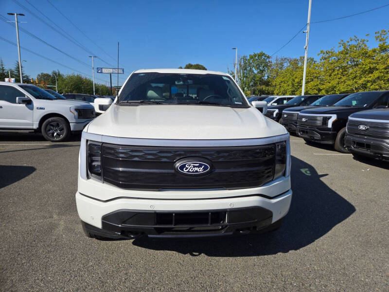 2025 Ford F-150 Lightning Platinum